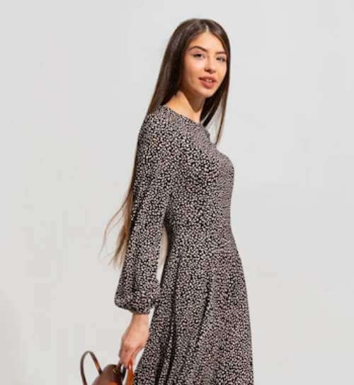 Schwarz gepunktete Jacke elegant